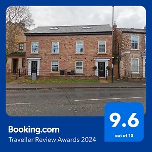 3 Bedroom Townhouse, Free Parking York